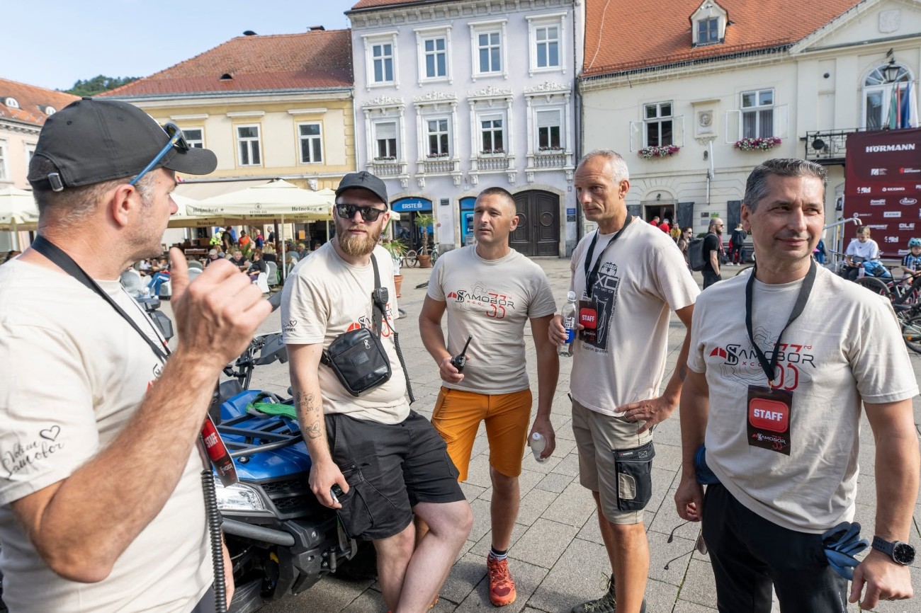 Iskusna organizacijskia ekipa